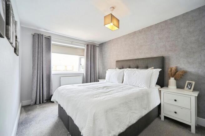 3 bed Semi-Detached for sale Image 10