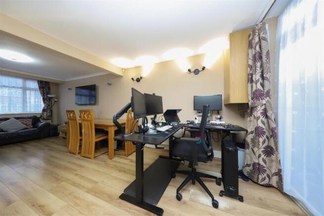 Living room/dining room/kitchen