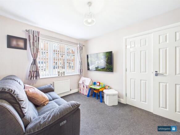 4 bed Semi-Detached for sale Image 7