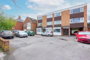 Flat 11, 72 Rotherwick Court, Alexandra Road, Farnborough GU14 6DD