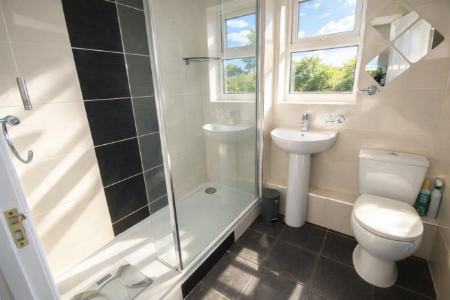 3 bed Terraced for sale Image 7