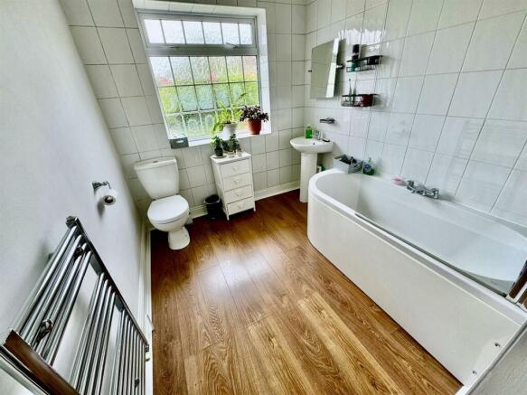 Bathroom/w.c.