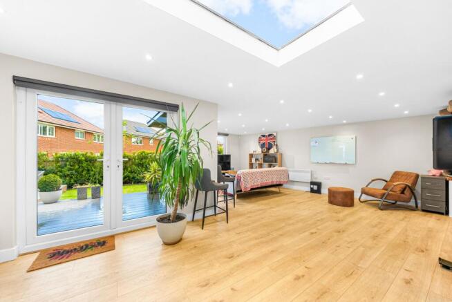 4 bed Detached for sale Image 6