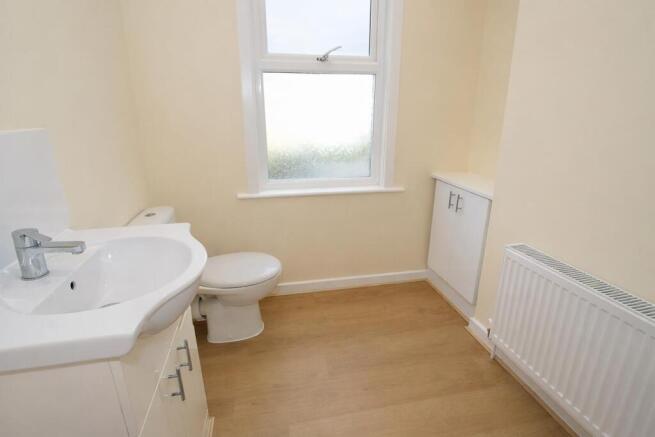 ensuite.jpg