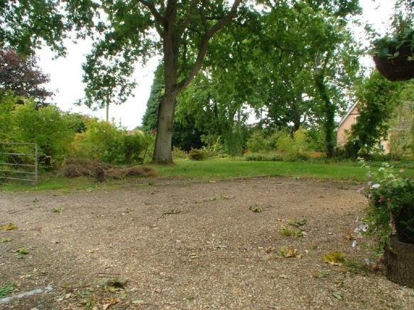 Front Garden & Drive
