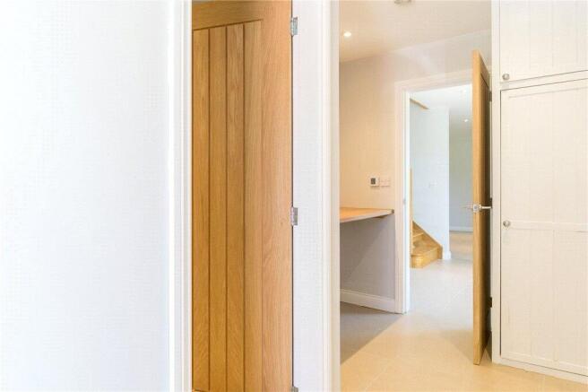 3 bed Barn Conversion to rent Image 12