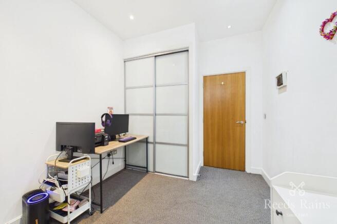 2 bed Apartment for sale Image 9