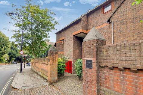 Fitzjohns Avenue, Hampstead NW3