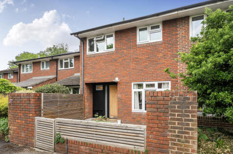 Alexandra Close, Walton On Thames, Surrey, KT12