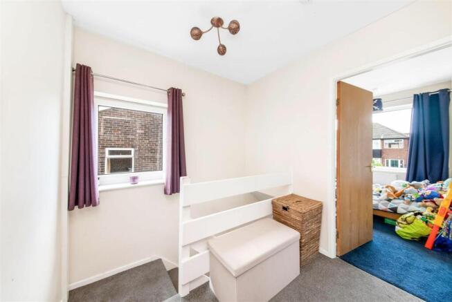 FIRST FLOOR LANDING