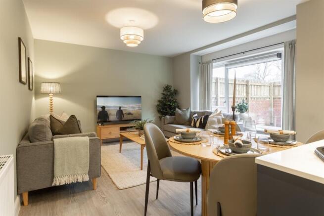4 bed Terraced to rent Image 4