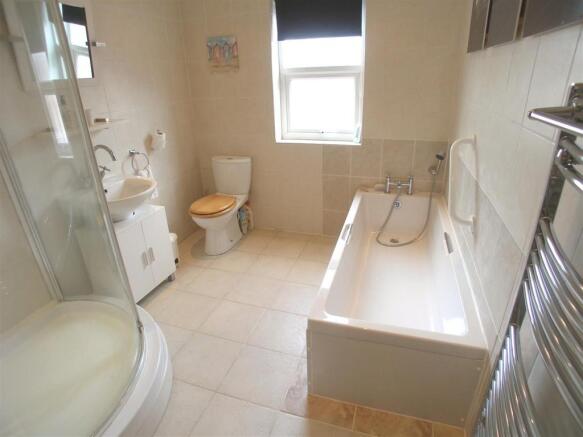 Bath/Shower Room