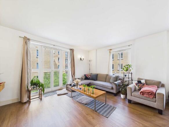 CAM03741G0-PR0090...