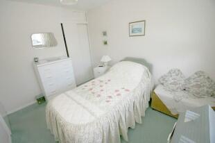 Bedroom 2 Photo 2