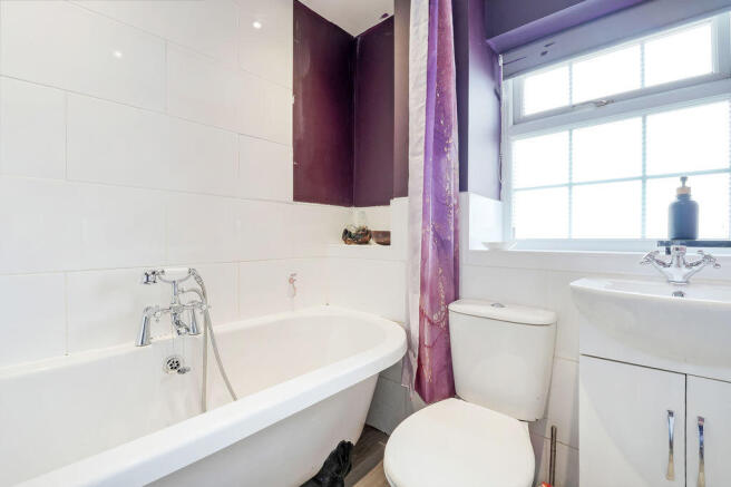 3 bed Semi-Detached to rent Image 11