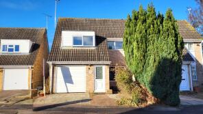 35, Tollgate, Bretton, Peterborough PE3 9XA