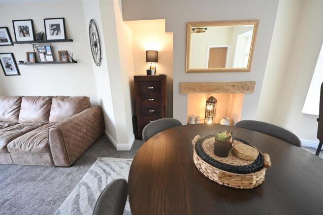 3 bed Semi-Detached for sale Image 9