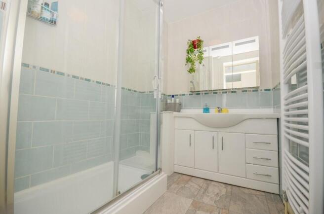 Shower room.jpg
