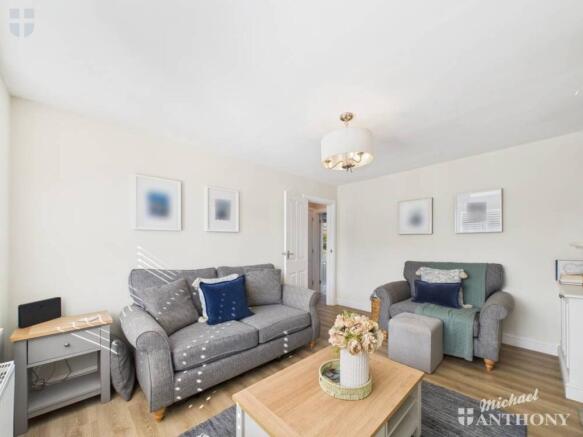 CAM03218G0-PR0573-STILL010-thumbnail-h750-70