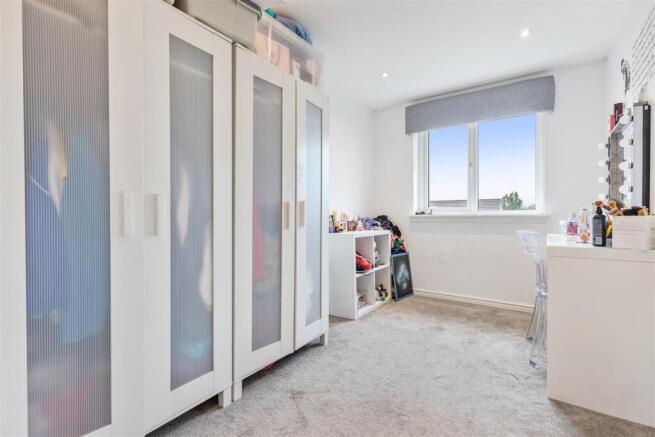 Bedroom 4.jpg