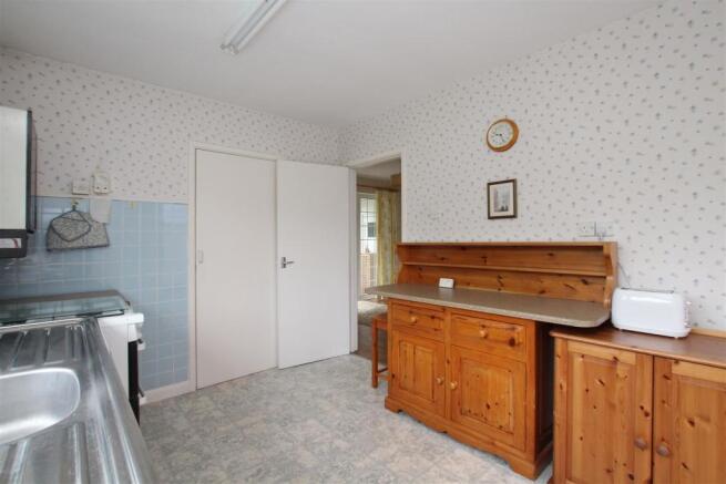 49BR - Kitchen 2.jpg