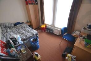 36, Grange Avenue, Reading RG6 1DJ