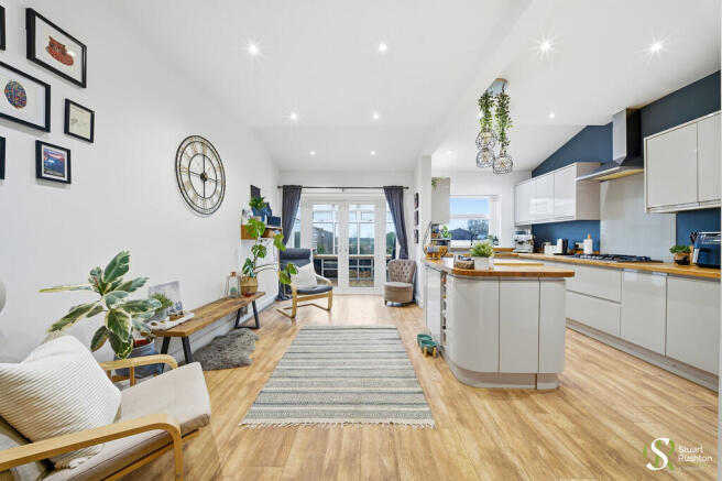 6 Wheatsheaf Lane...