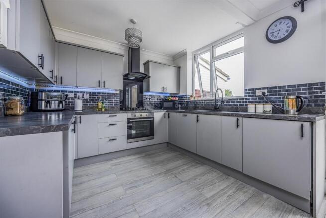 111 Stanley Avenue, Baffins-PorticoMarketing-SoldB