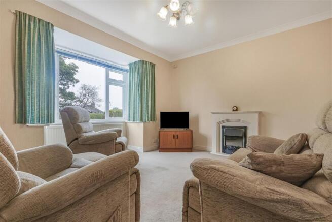 Harrogate Road, Rawdon, Leeds photo 4
