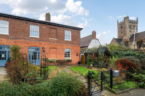 St. Johns Court, Devizes, SN10