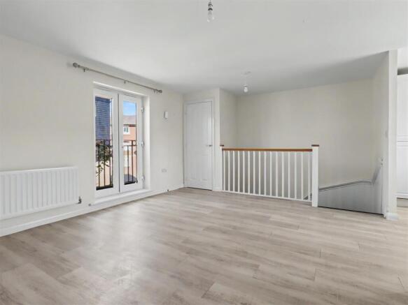 sitting/dining room