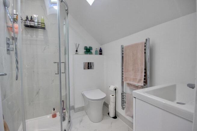 3 bed Town House for sale Image 6