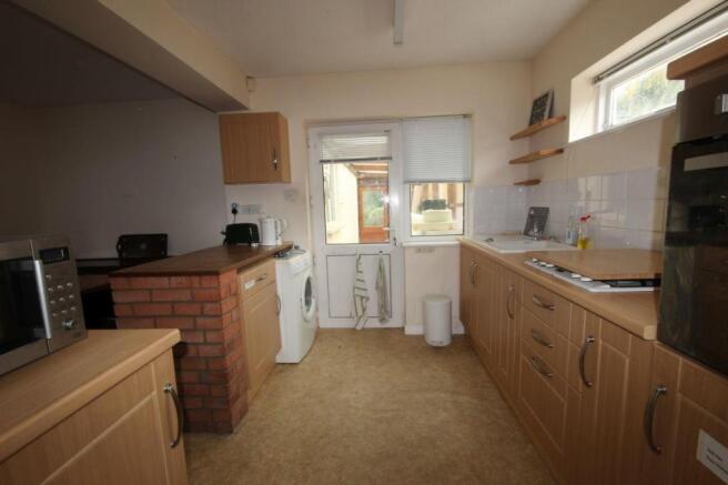 Kitchen..JPG