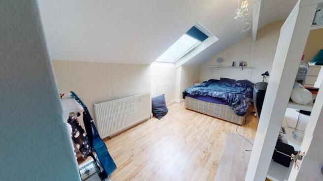 3 bed Terraced to rent Image 4