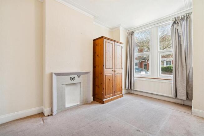 79 Park Road, Colliers Wood reception 2.jpg