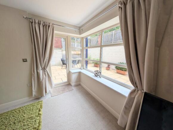 2 bed Apartment for sale Image 11