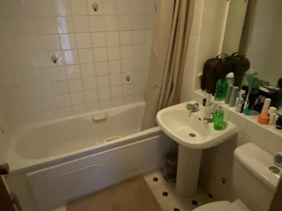 Bathroom.jpg