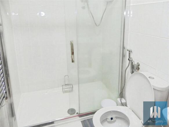 2 bed Apartment to rent Image 7