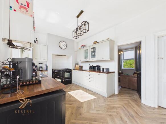 2 bed Terraced for sale Image 8