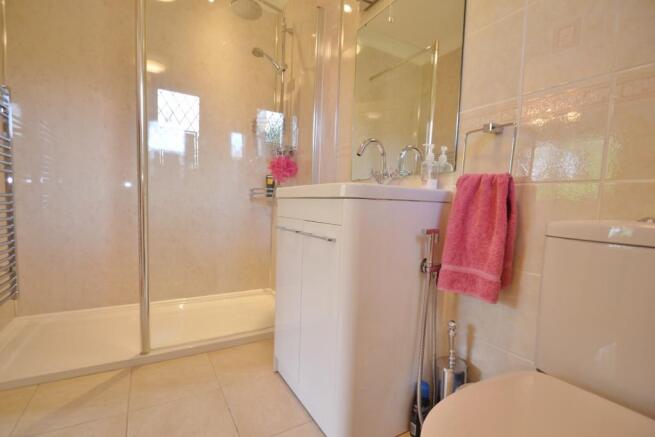 Bedroom 2 Ensuite