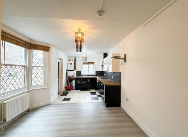 High Rd Leytonstone E11