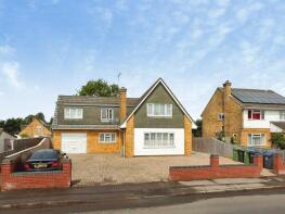 24, Prestbury Drive, Warminster BA12 9LB