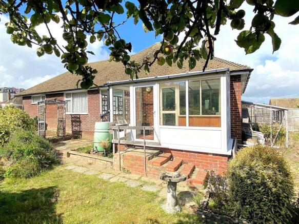 6 Royston Gardens - Rear.jpg