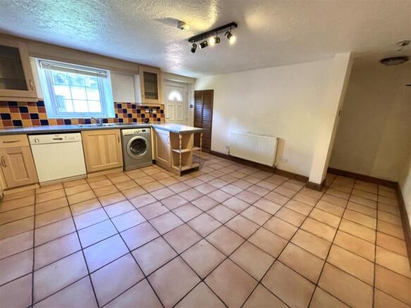 2 bed Terraced for sale Image 8