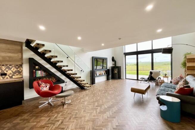 4 bed Bungalow for sale Image 7