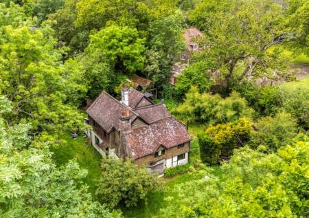 Knights Acre, Poles Lane, Lowfield Heath, Crawley, West Sussex, RH11 0PY