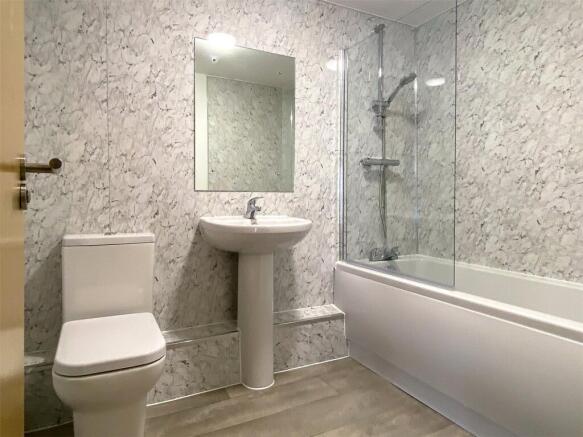 1 bed Apartment to rent Image 4