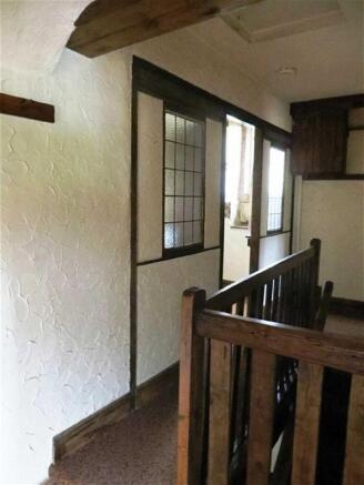 GALLERIED LANDING