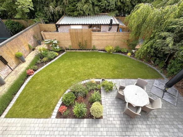 Lovely Landscaped Garden 246