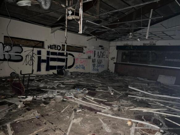 Harefield interior 2.jpg